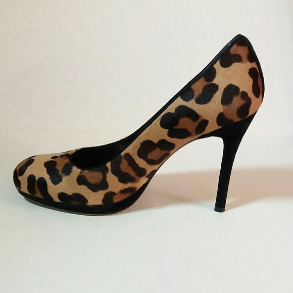 stuart weitzman leopard pumps